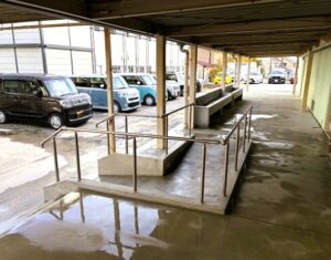 奈良市内小学校｜災害時に使われる体育館へスロープ築造工事　その2