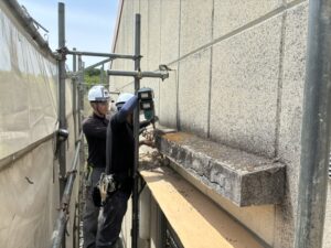 奈良市｜公共施設のモルタル庇を撤去｜経年劣化による落下危険のため安全対策工事